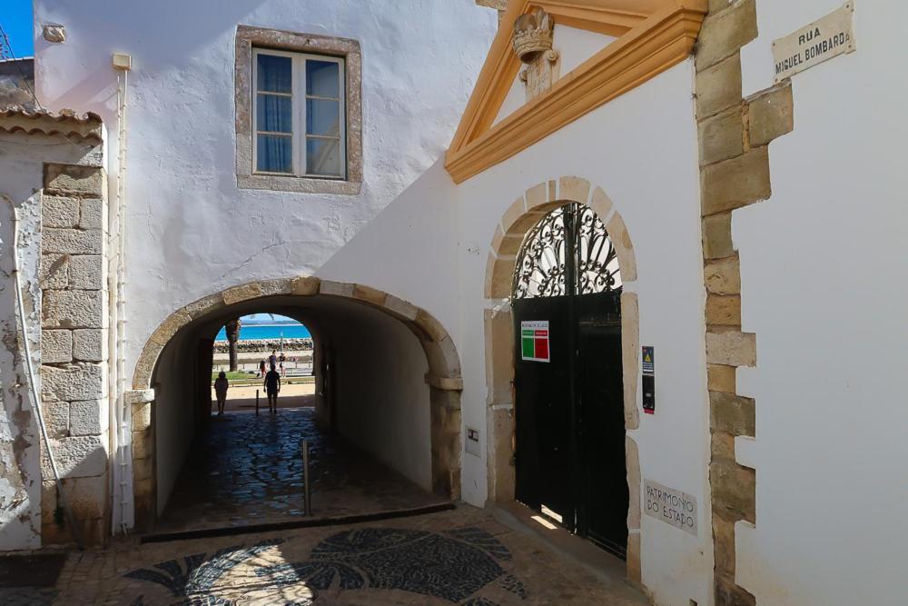 In The Old Town Close To The Beach Lagos Exteriör bild